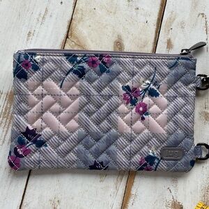 LUG Peekaboo Quilted Wristlet MINT wallet purse casual travel NWOT